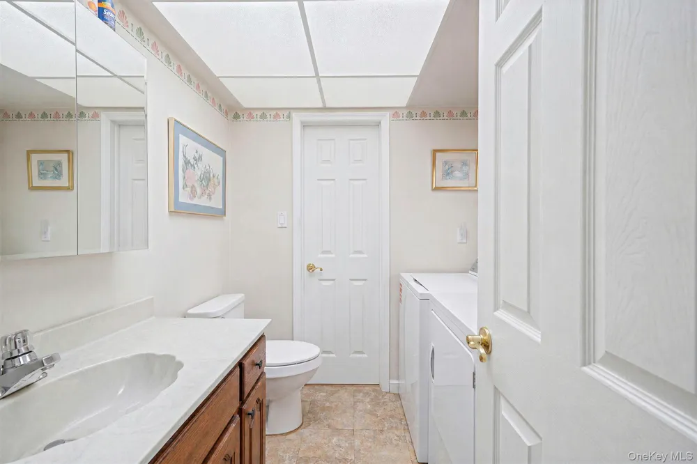 2345 Louis Kossuth Avenue Ronkonkoma, NY 11779
