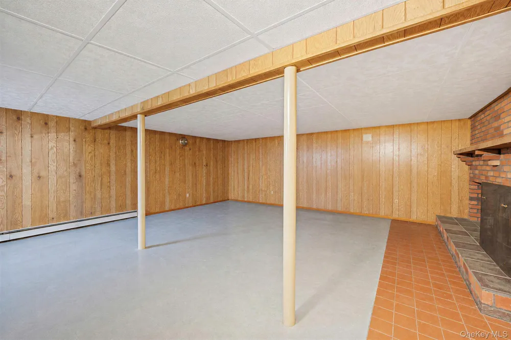 2345 Louis Kossuth Avenue Ronkonkoma, NY 11779
