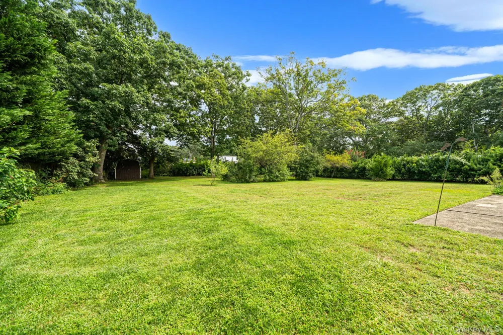 2345 Louis Kossuth Avenue Ronkonkoma, NY 11779