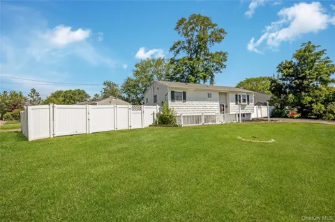 2401 Wave Avenue