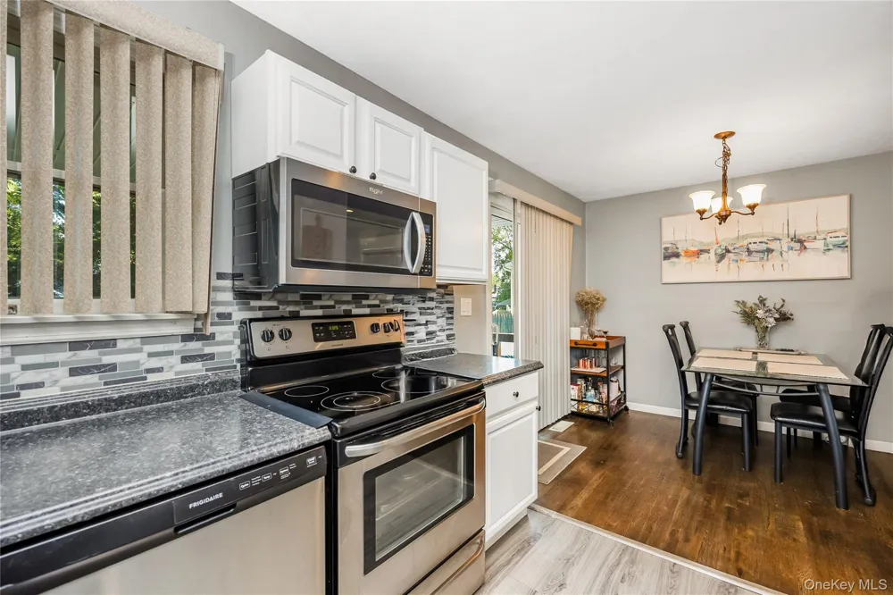 2401 Wave Avenue Medford, NY 11763