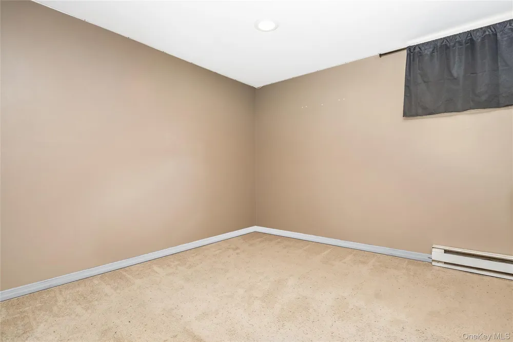 2401 Wave Avenue Medford, NY 11763