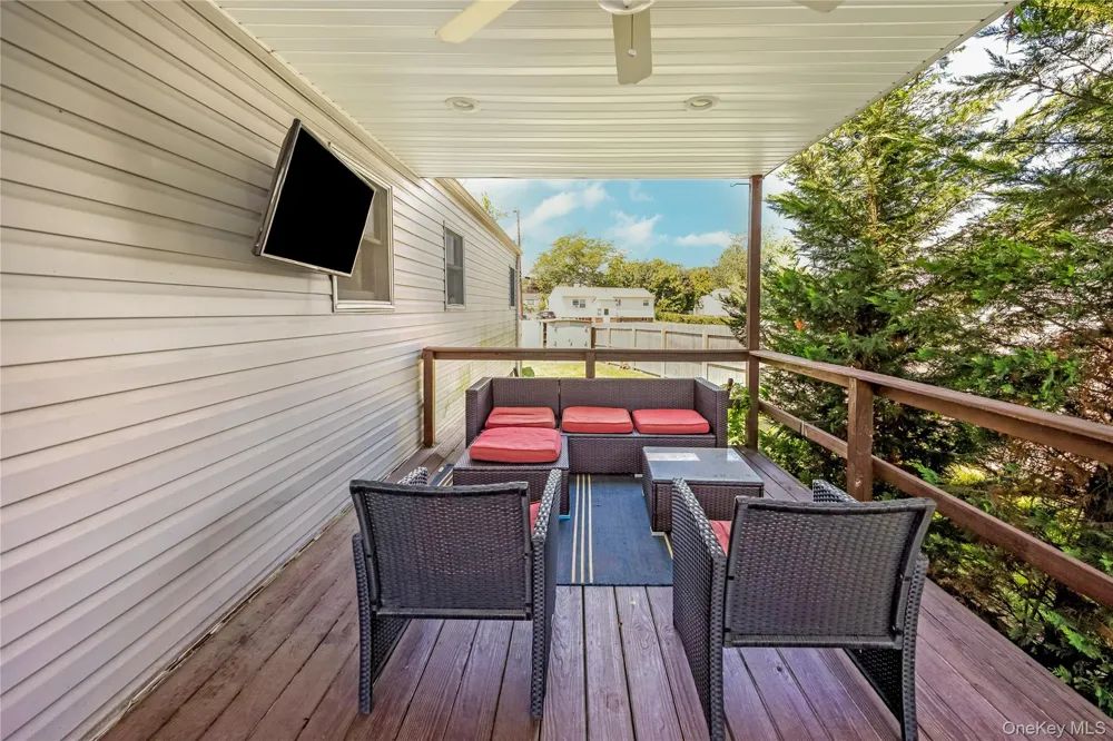 2401 Wave Avenue Medford, NY 11763