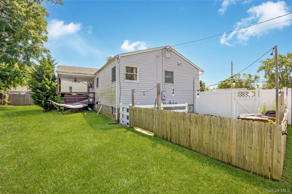 2401 Wave Avenue Medford, NY 11763