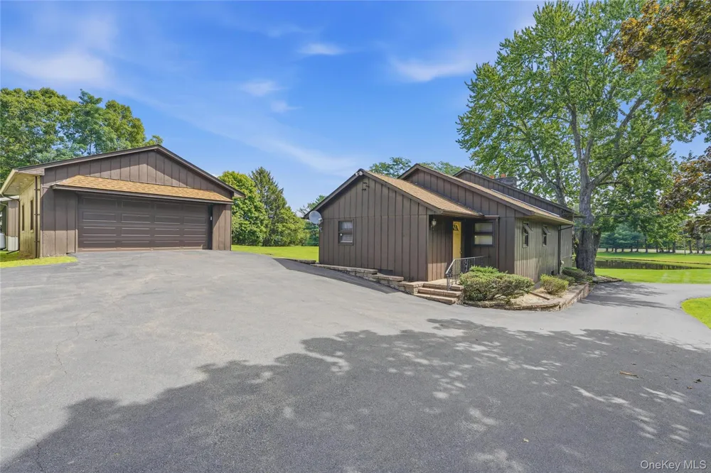 334 Plattekill Road Marlboro, NY 12542