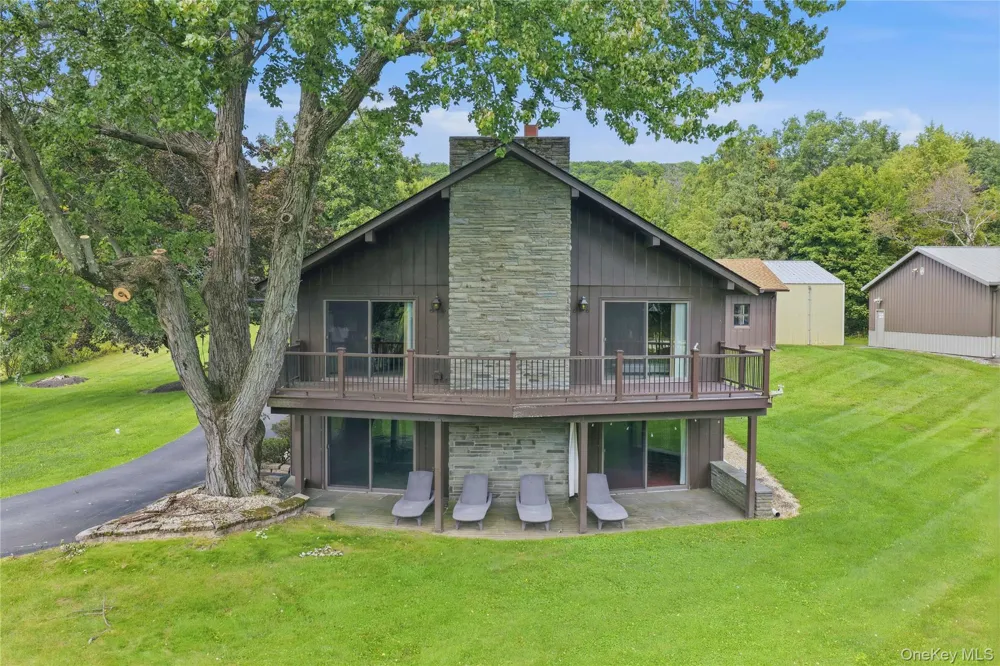 334 Plattekill Road Marlboro, NY 12542