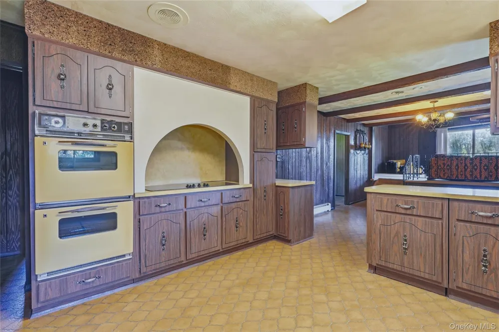 334 Plattekill Road Marlboro, NY 12542