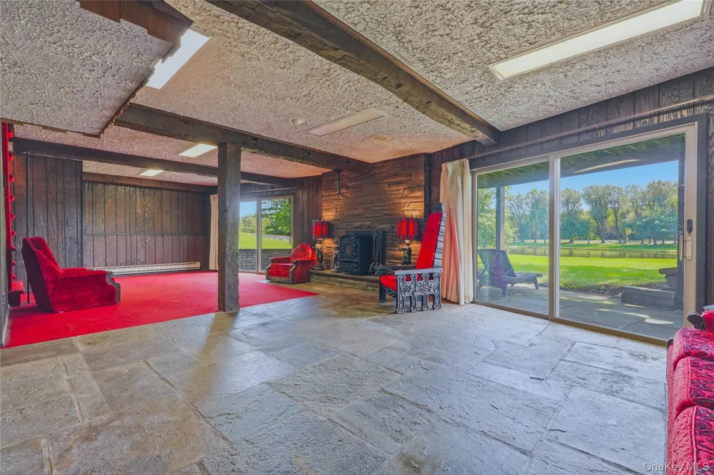 334 Plattekill Road Marlboro, NY 12542