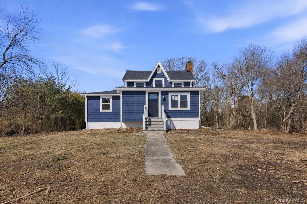 452 Montauk Highway East Quogue, NY 11942