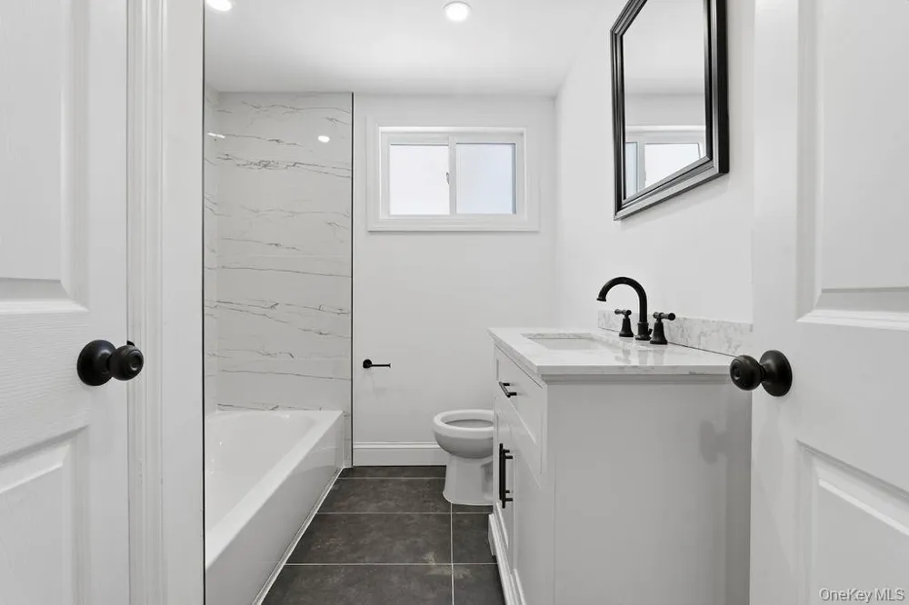 452 Montauk Highway East Quogue, NY 11942