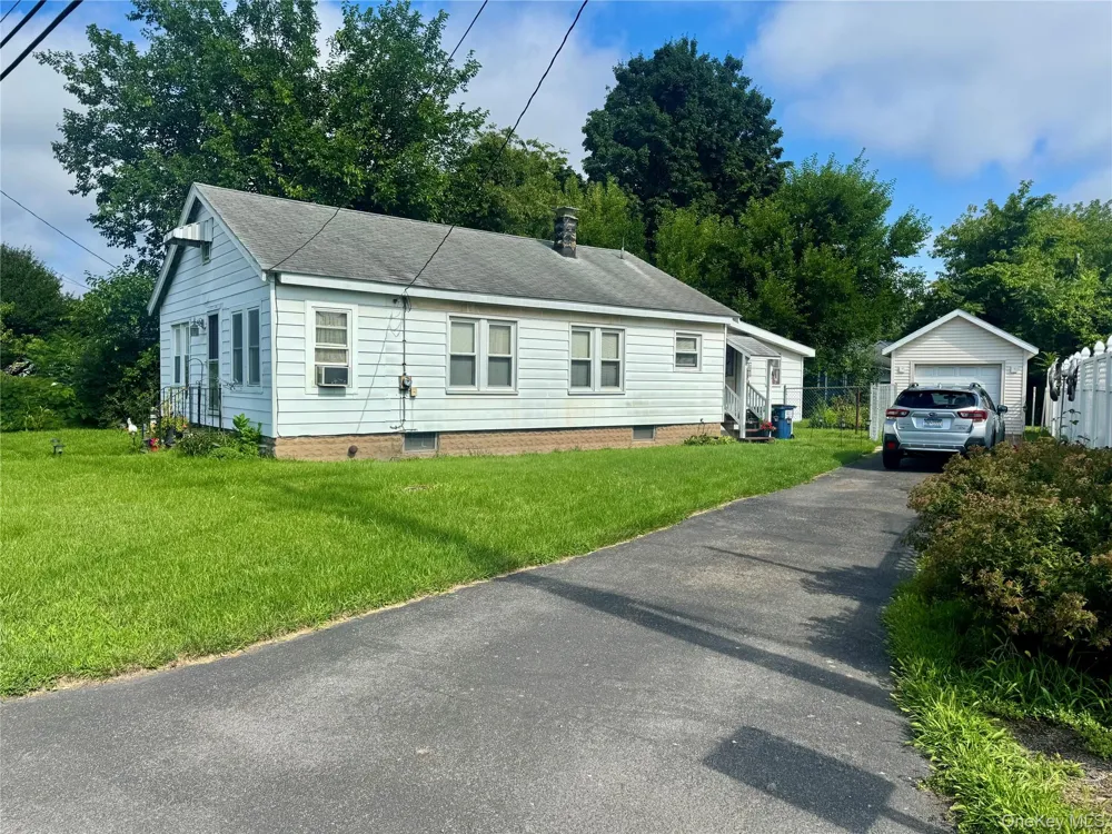 16 Esopus Avenue Kingston, NY 12401