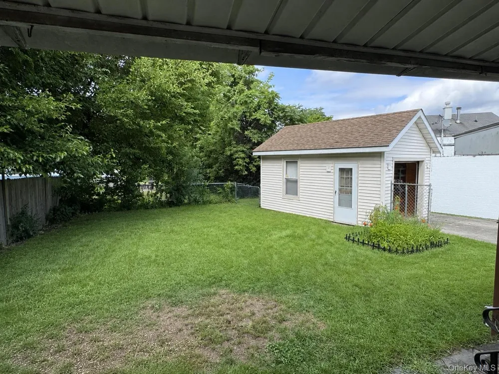 16 Esopus Avenue Kingston, NY 12401