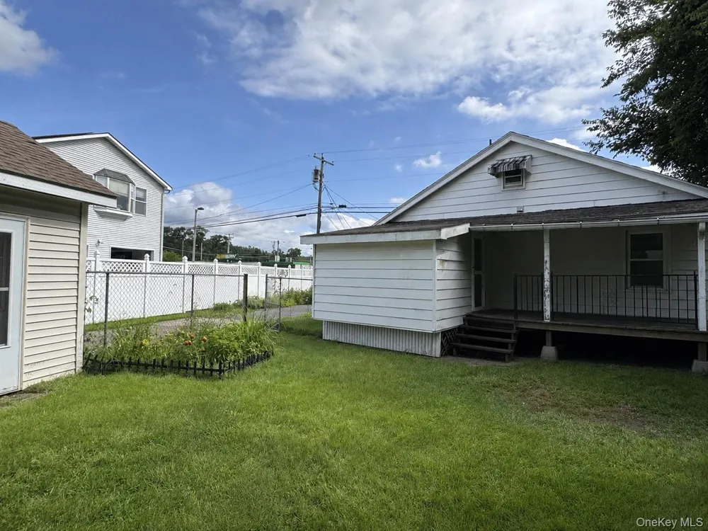 16 Esopus Avenue Kingston, NY 12401