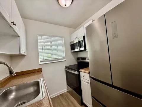 1671 NE 33rd Street #Apt 11