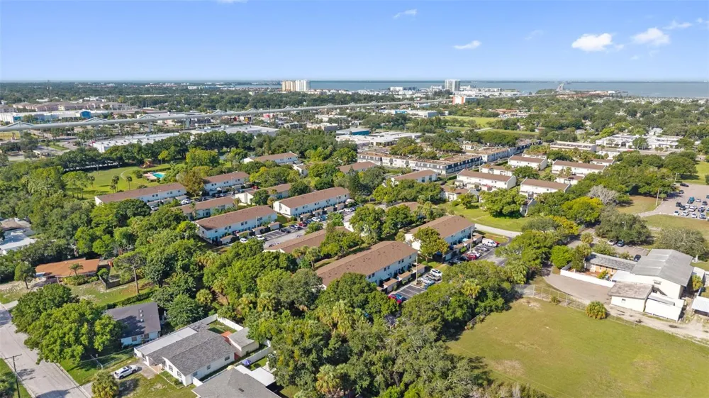 4227 LA PALMA COURT Tampa, FL 33611