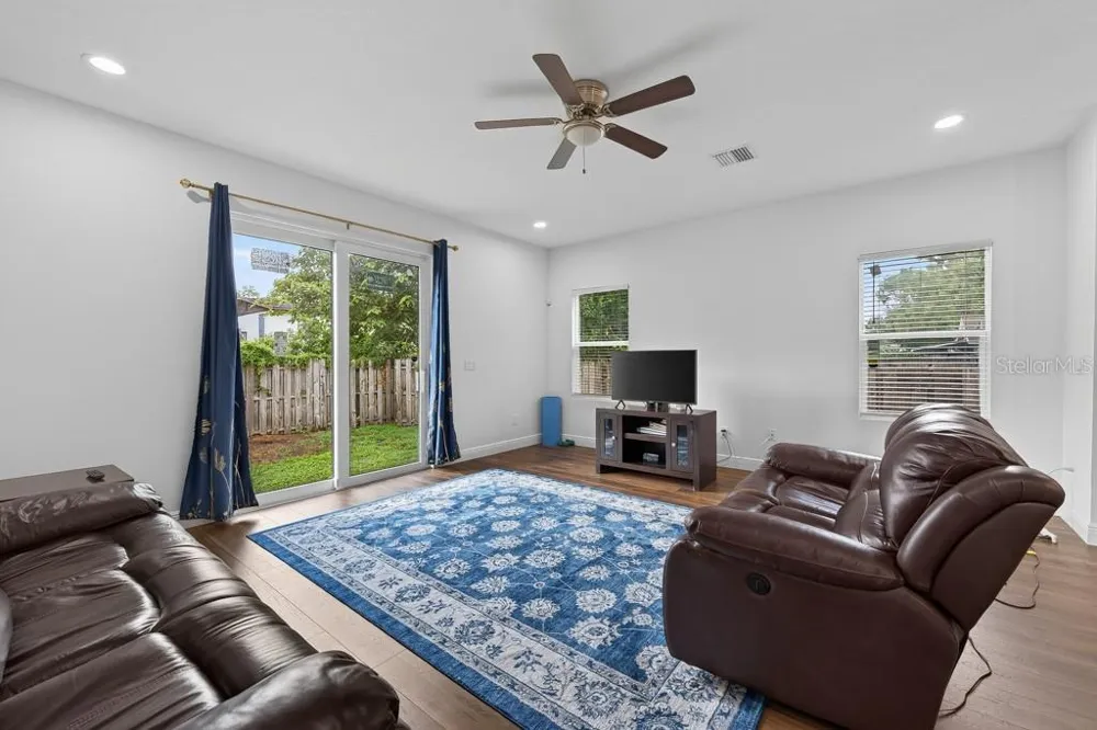 8118 SEMMES STREET Tampa, FL 33604
