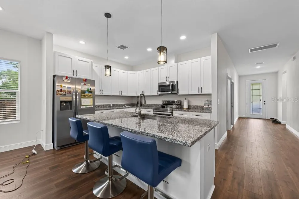 8118 SEMMES STREET Tampa, FL 33604