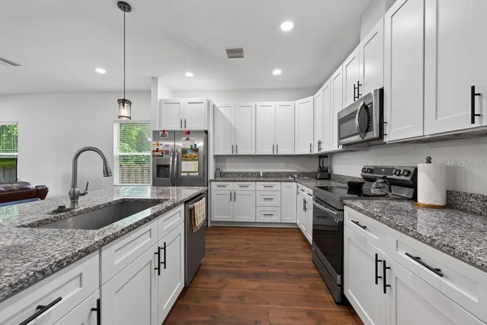 8118 SEMMES STREET Tampa, FL 33604