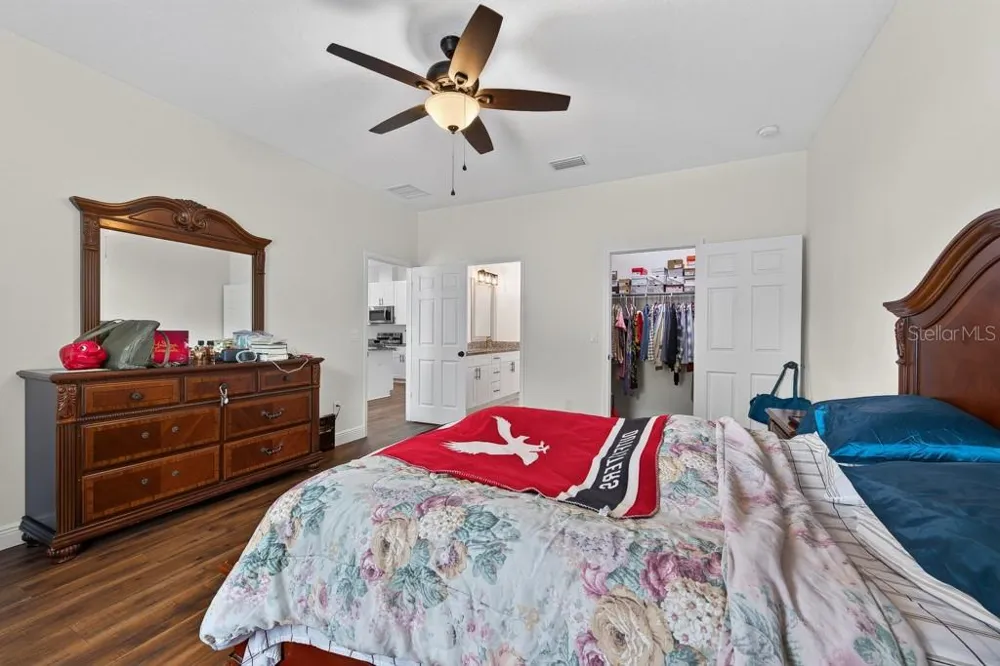 8118 SEMMES STREET Tampa, FL 33604