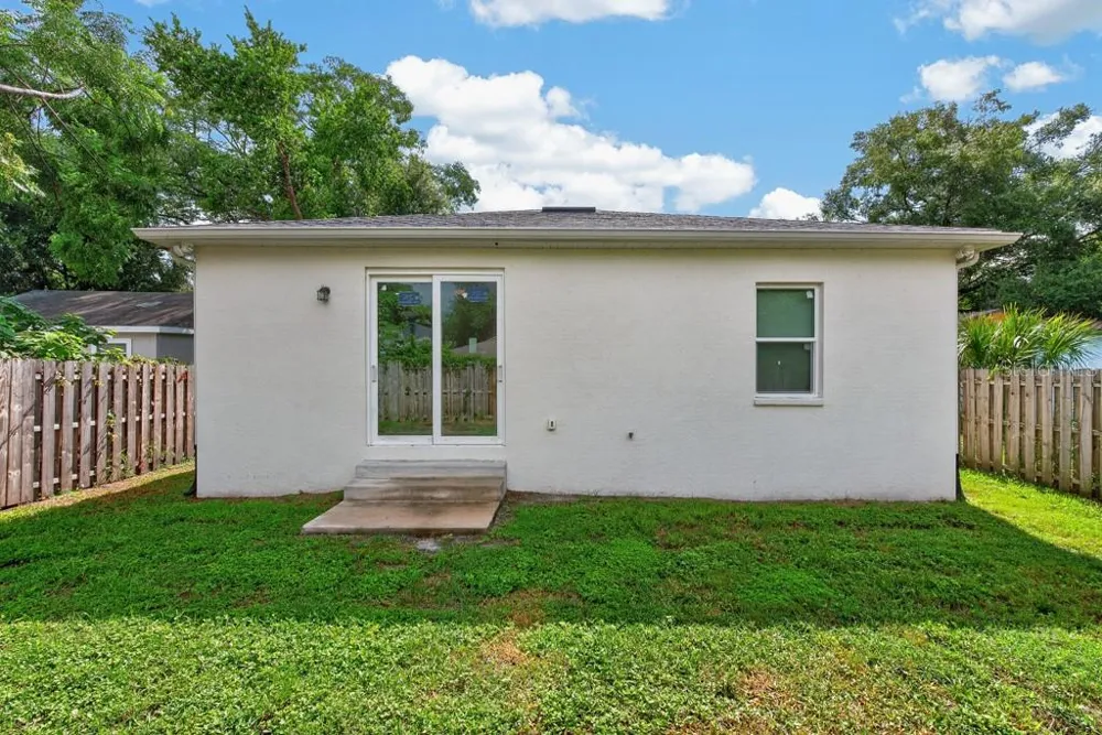 8118 SEMMES STREET Tampa, FL 33604