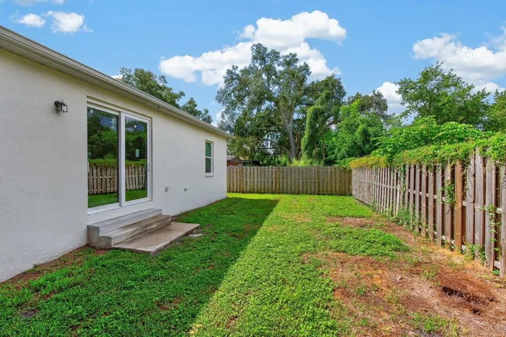 8118 SEMMES STREET Tampa, FL 33604