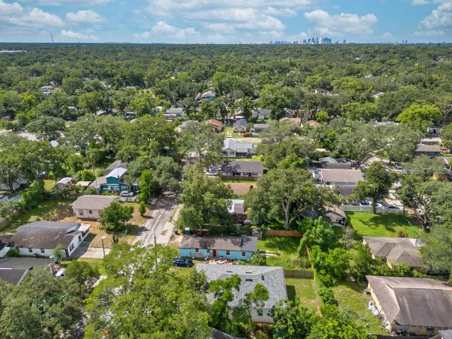 8118 SEMMES STREET Tampa, FL 33604