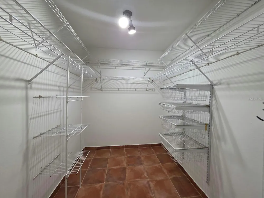 Cond. El Bosque LOS BAEZ #1602 Guaynabo, PR 00971