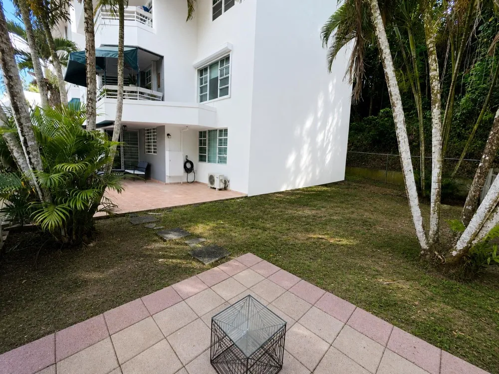 Cond. El Bosque LOS BAEZ #1602 Guaynabo, PR 00971