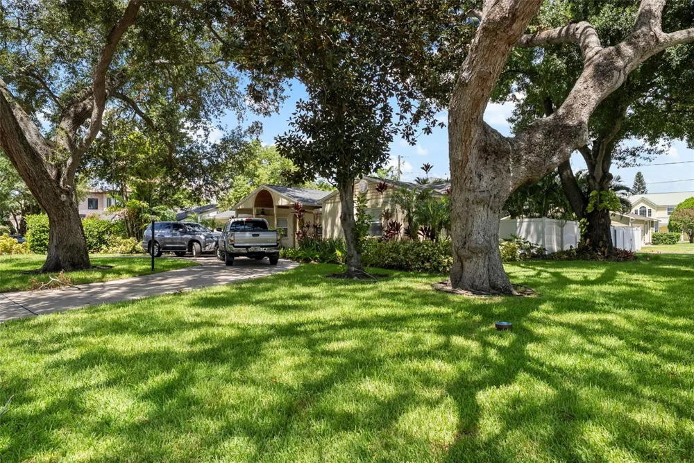 3401 W SEVILLA STREET Tampa, FL 33629