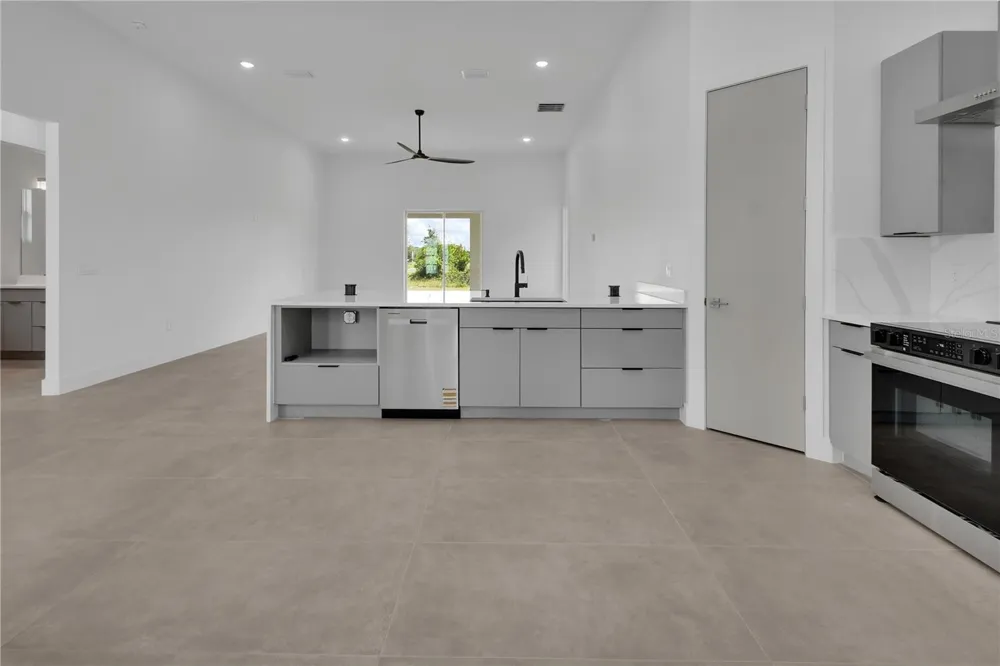 2770 MCKENZIE ROAD W Deland, FL 32724