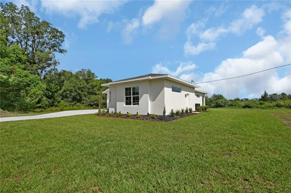 2770 MCKENZIE ROAD W Deland, FL 32724
