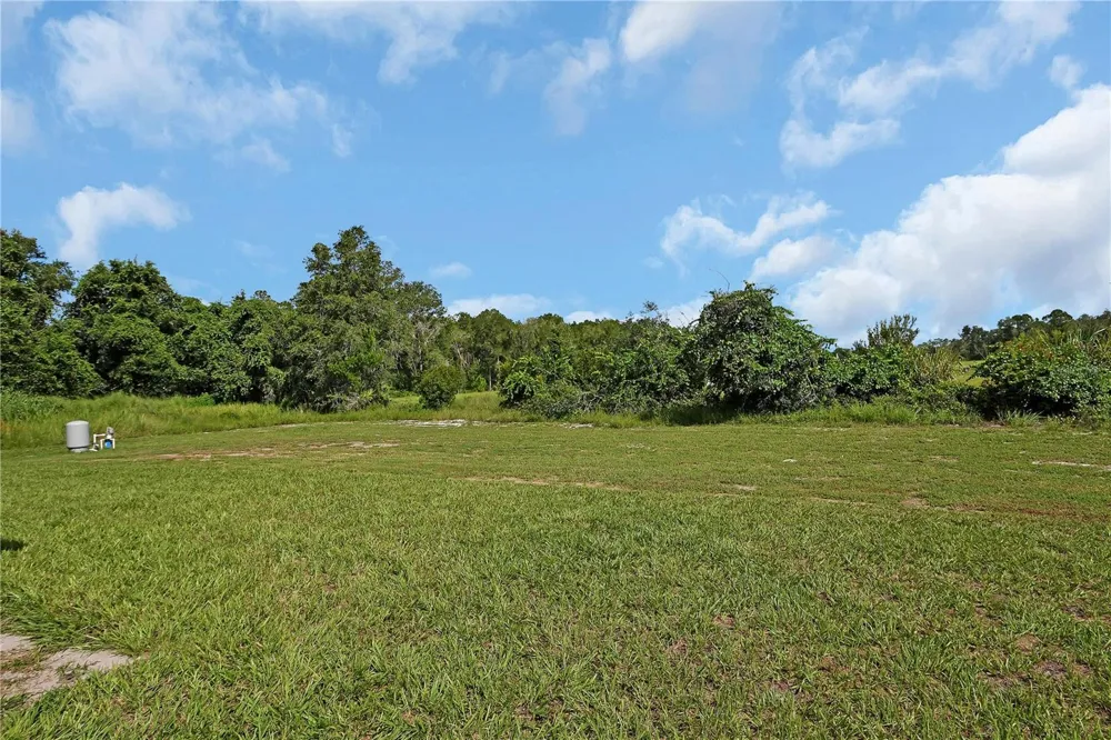 2770 MCKENZIE ROAD W Deland, FL 32724