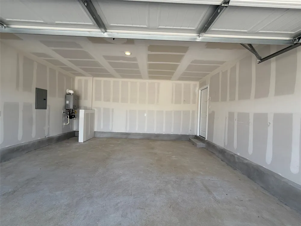 785 Whoopers Loop Uhland, TX 78640