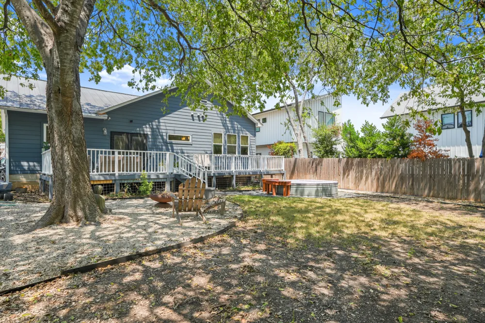 2501 Del Curto Road Austin, TX 78704