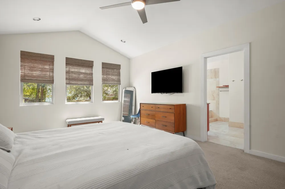 2501 Del Curto Road Austin, TX 78704