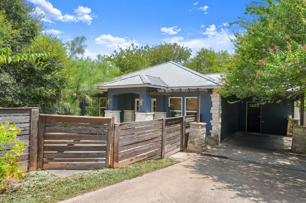 2501 Del Curto Road Austin, TX 78704