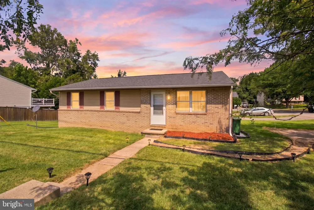 940 HAMMONDS LANE Brooklyn, MD 21225