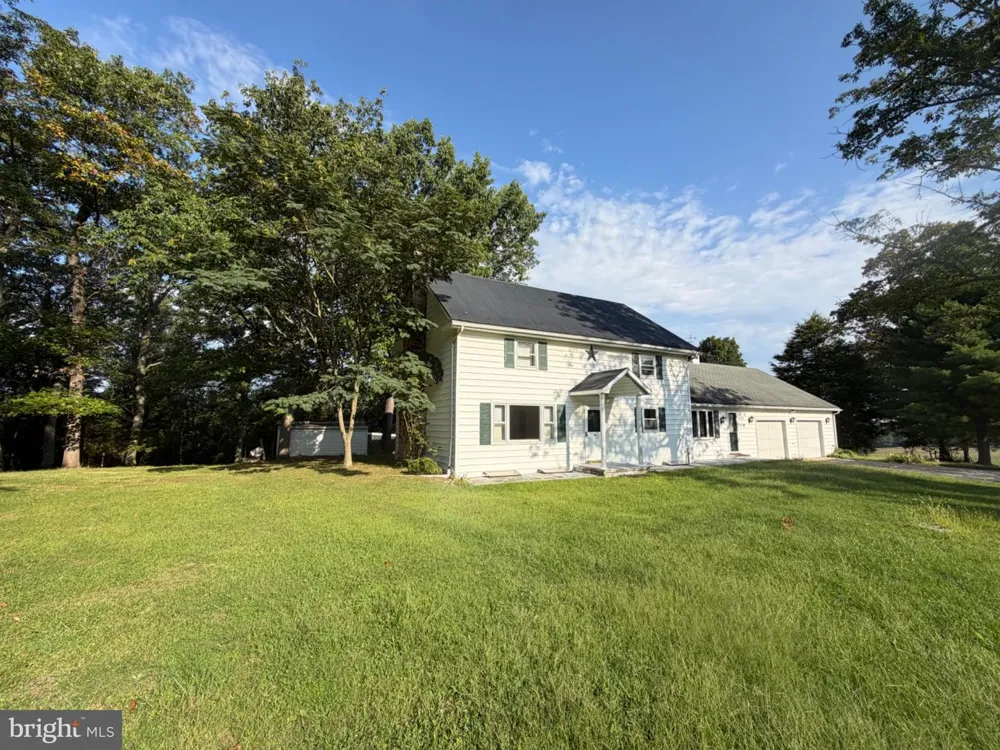 2403 FAIRVEIW Berkeley Springs, WV 25411