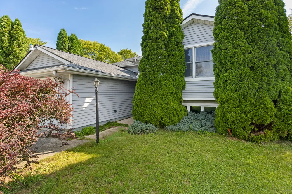 4079 Bennett Court Adrian, MI 49221