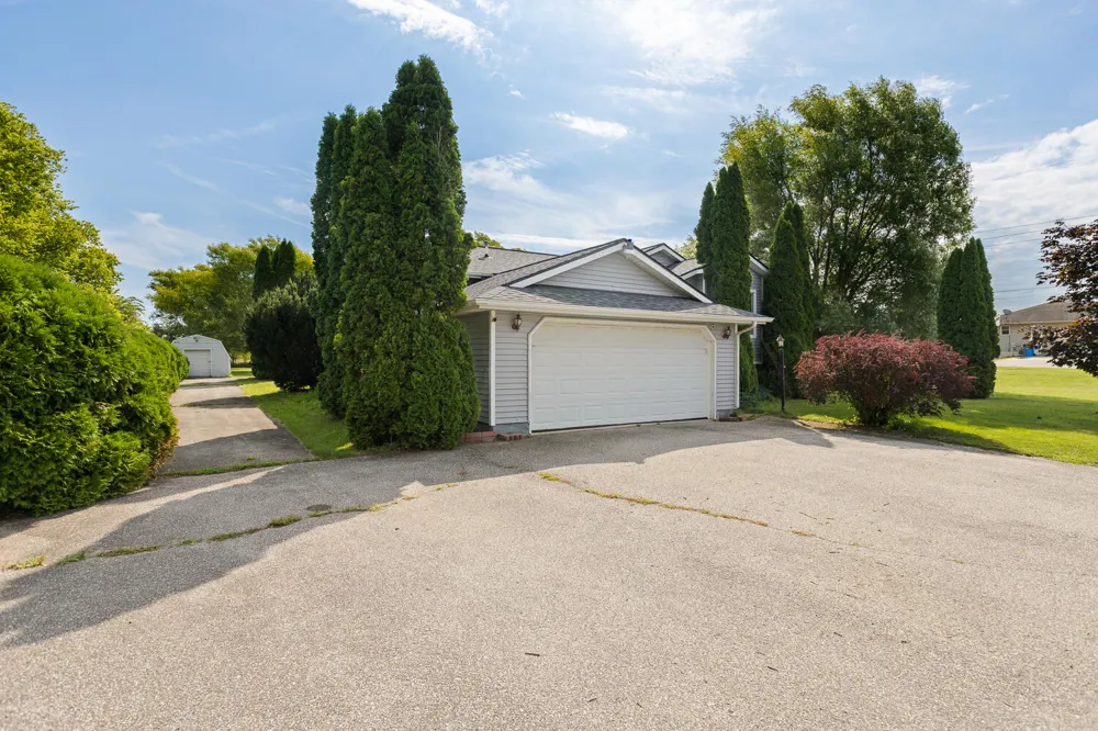 4079 Bennett Court Adrian, MI 49221