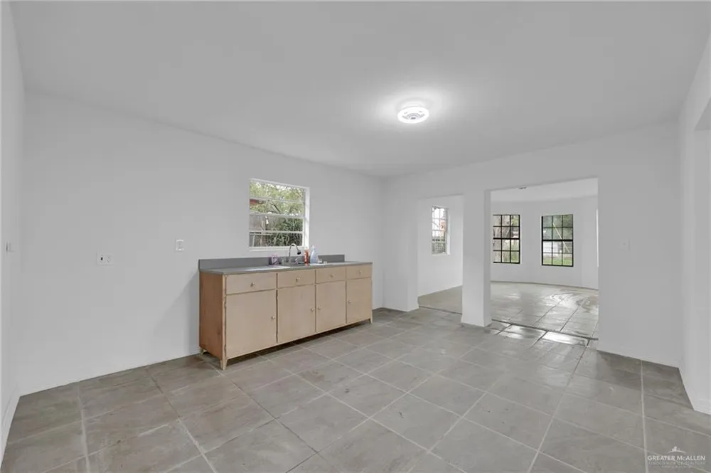 810 Catarina Street Weslaco, TX 78596