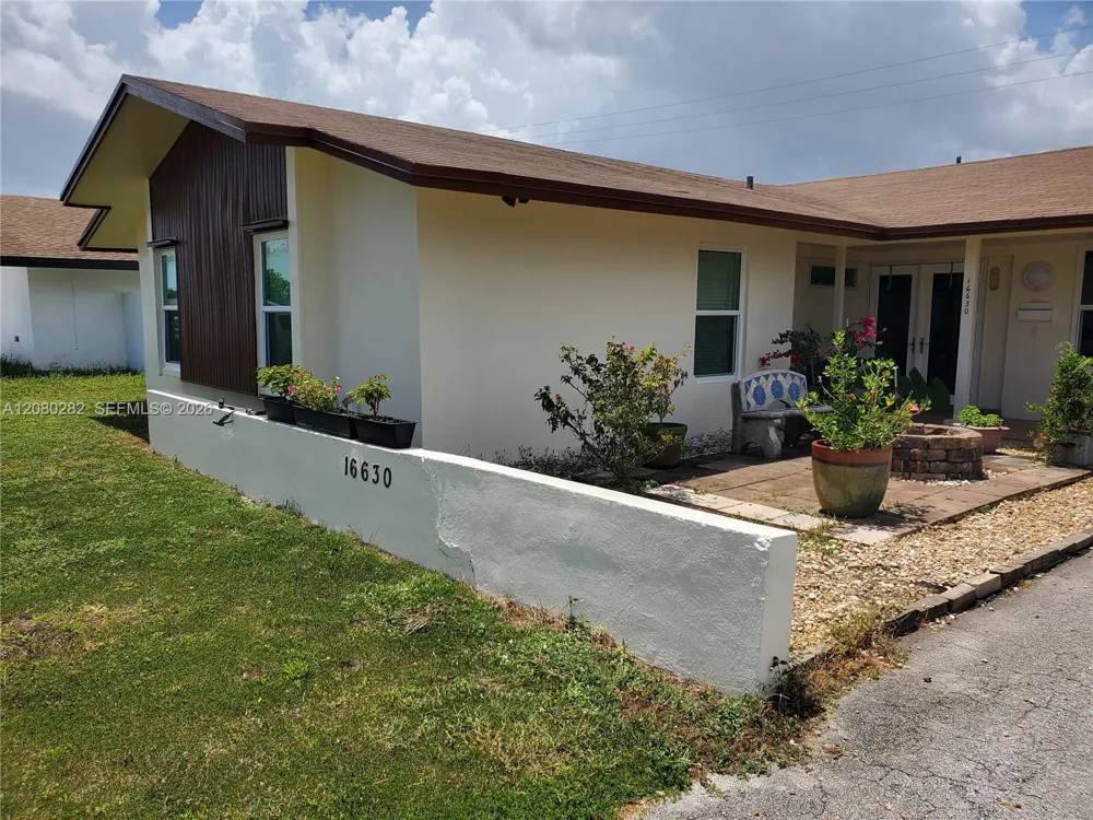 16630 SW 102nd Pl Miami, FL 33157