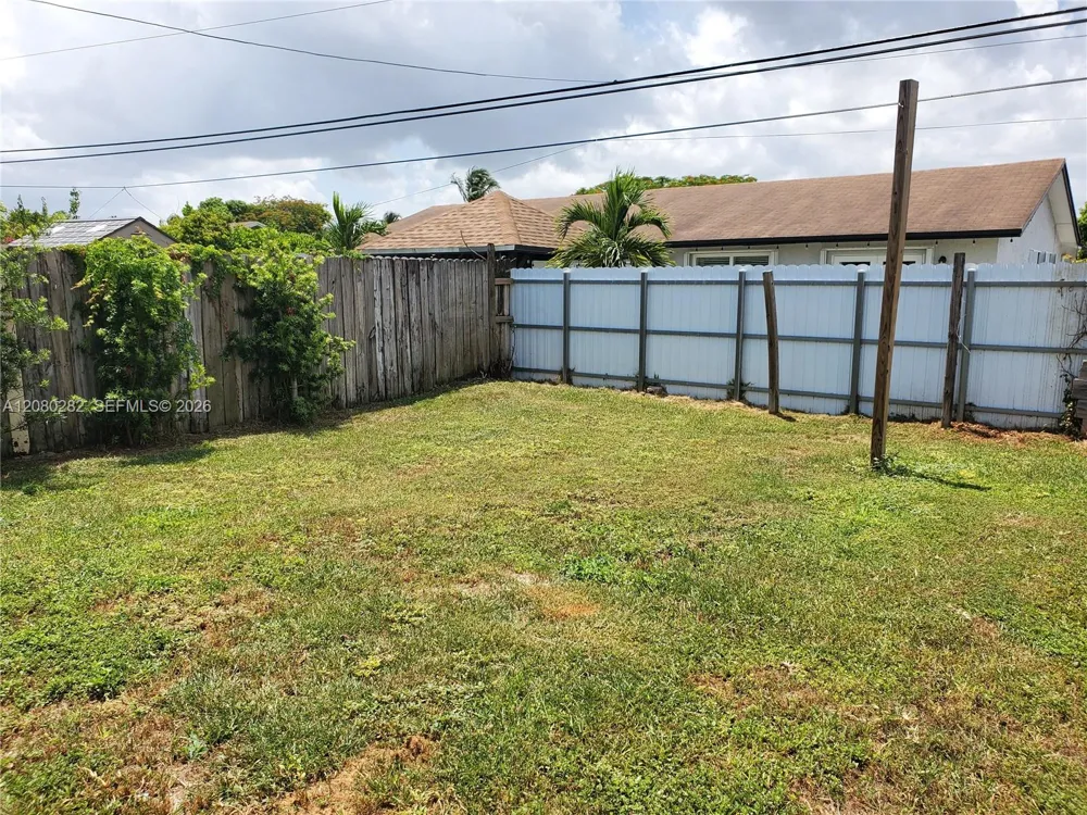 16630 SW 102nd Pl Miami, FL 33157