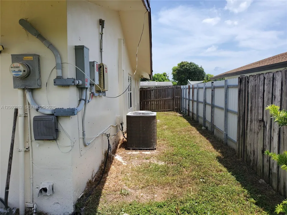 16630 SW 102nd Pl Miami, FL 33157