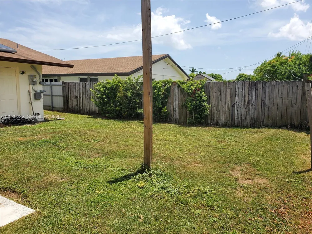 16630 SW 102nd Pl Miami, FL 33157