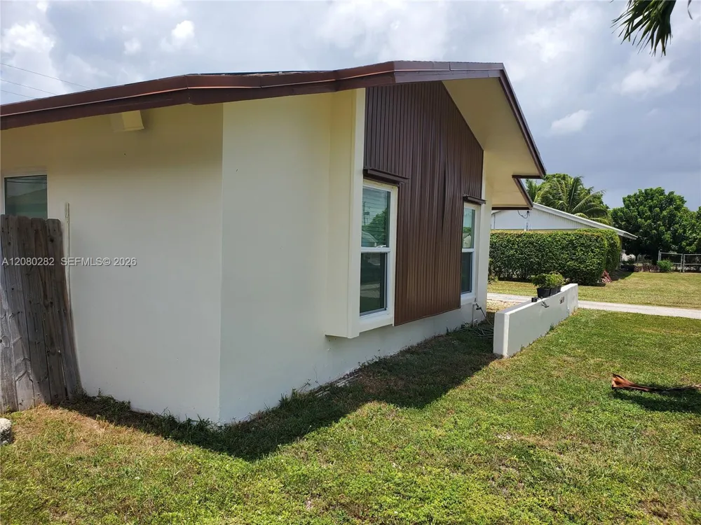 16630 SW 102nd Pl Miami, FL 33157