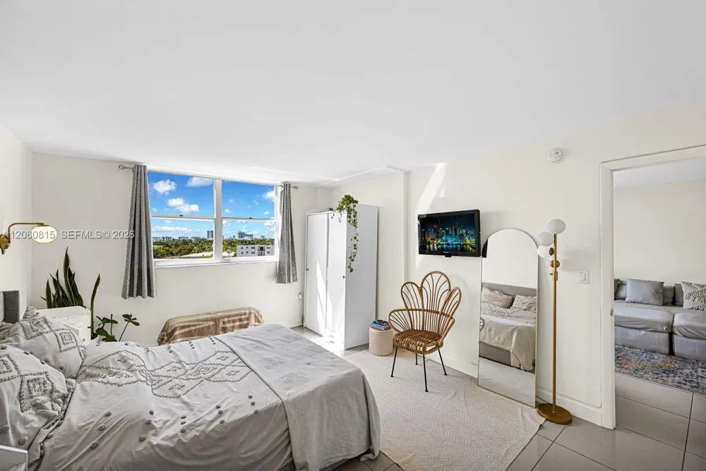 6900 Bay Dr #6B Miami Beach, FL 33141