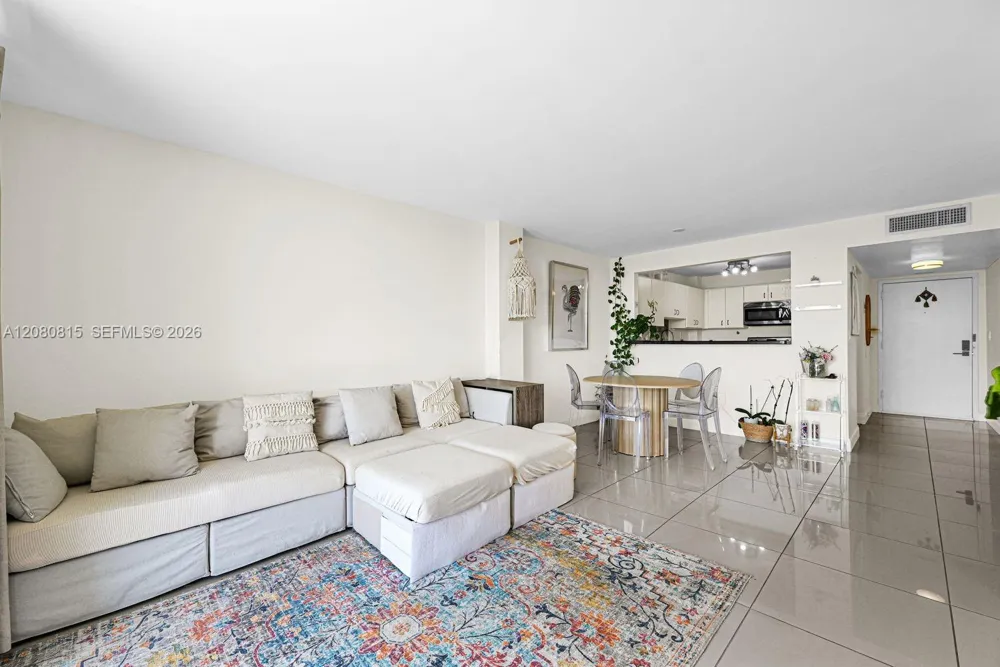 6900 Bay Dr #6B Miami Beach, FL 33141