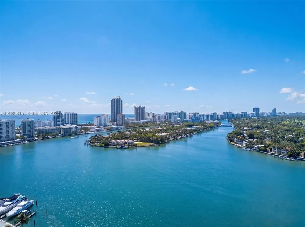 6900 Bay Dr #6B Miami Beach, FL 33141