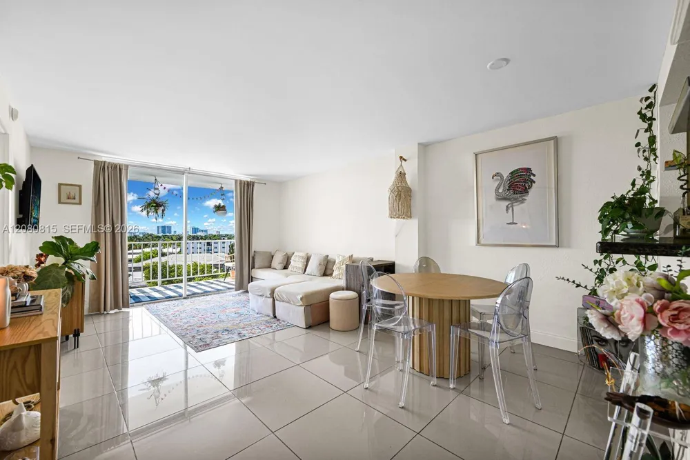 6900 Bay Dr #6B Miami Beach, FL 33141
